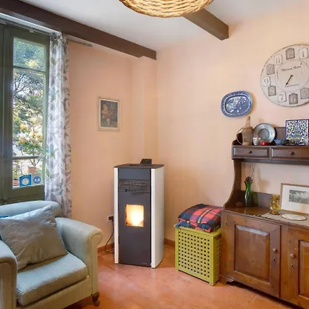 Torre Alpicella Home, A Scenic Escape Into Nature And Relaxation