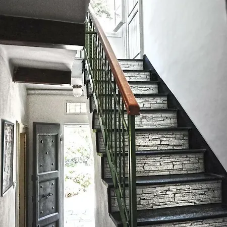 Vakantiehuis Torre Alpicella - *