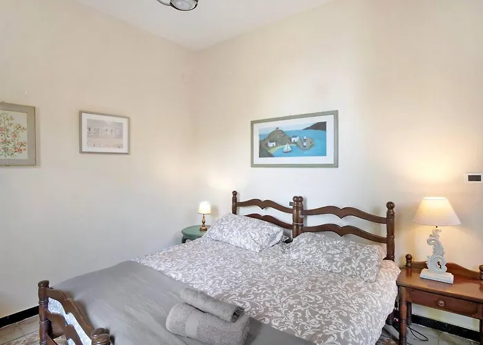 Torre Alpicella - Essenza Di Riviera Holiday Home 度假居 迪亚诺马里纳