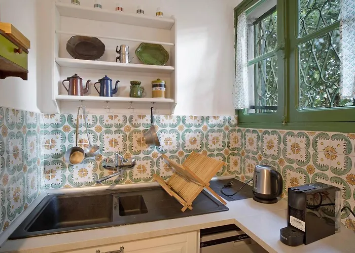 Casa vacanze Torre Alpicella Holiday Home, a scenic escape! Diano Marina