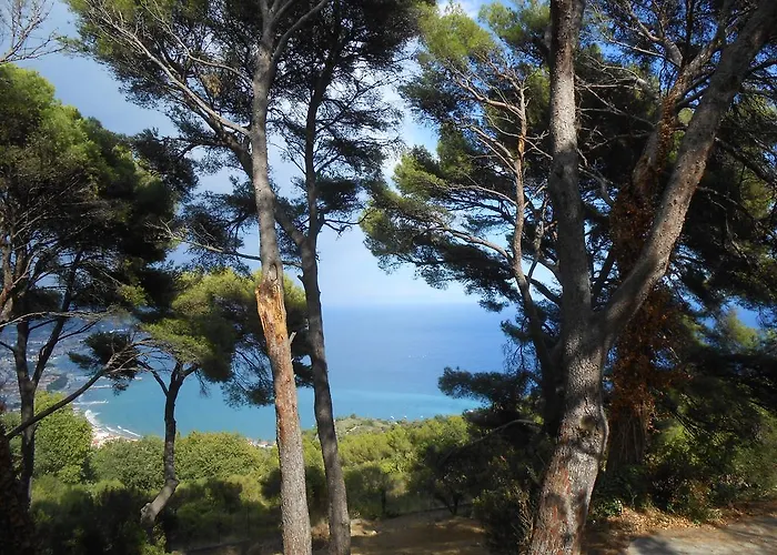 Torre Alpicella Holiday Home, a scenic escape!