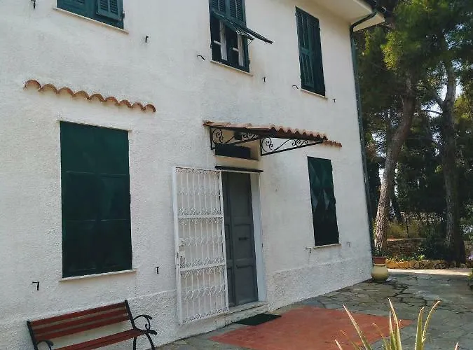 度假居 Torre Alpicella - Essenza Di Riviera Holiday Home *